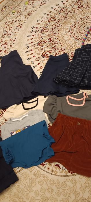 Отдам даром вещи на девочку от 6 лет