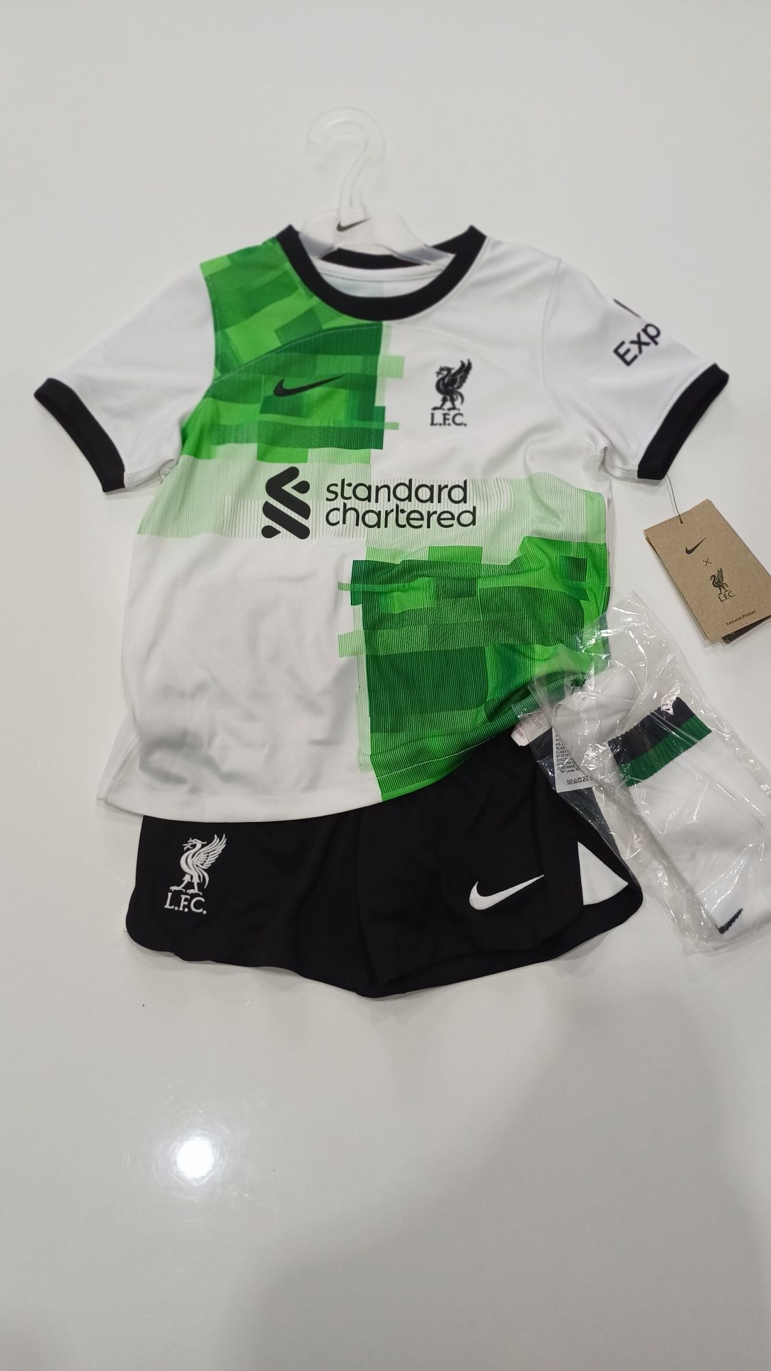 Детски Футболни Екипи на Liverpool
