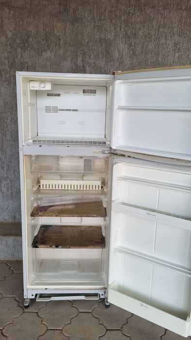 Холодильник Daewoo в хорошем состоянии