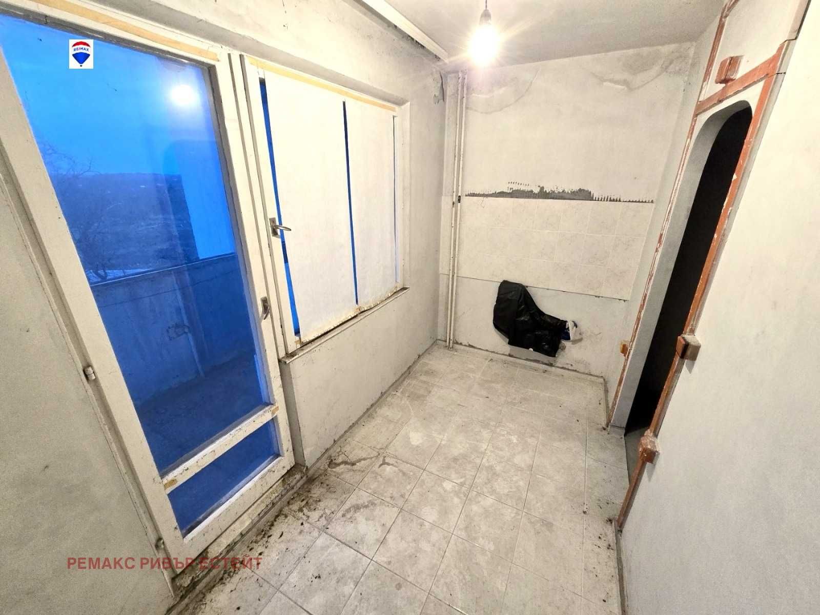 Тристаен апартамент за продажба кв. Дружба 3, гр. Русе