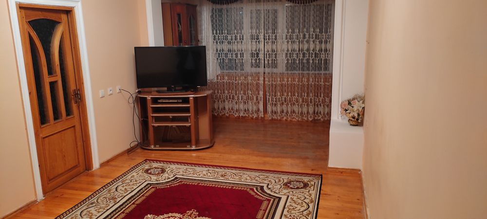 3 xonali xonadon sotiladi