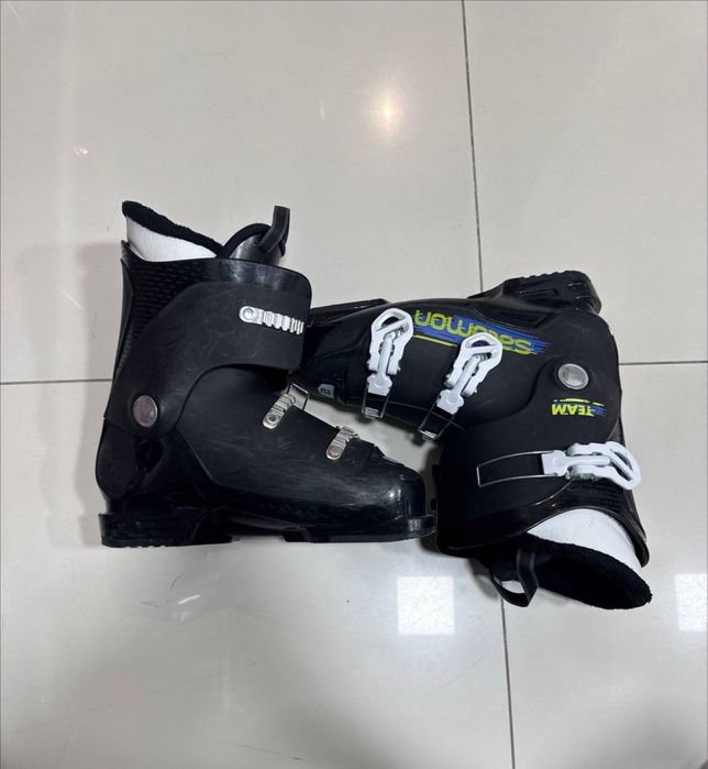 Лыжные ботинки почти как новые