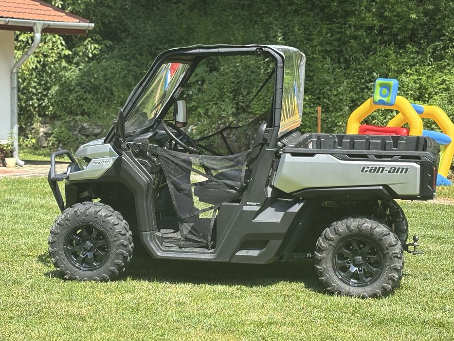 Can Am Traxter HD8  af.2021 250ore