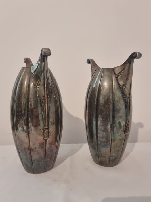 Pereche de vaze Art Nouveau argintate 20 cm, circa 1900