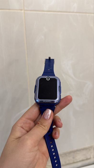 Huawei Watch Kids 4 Pro часы