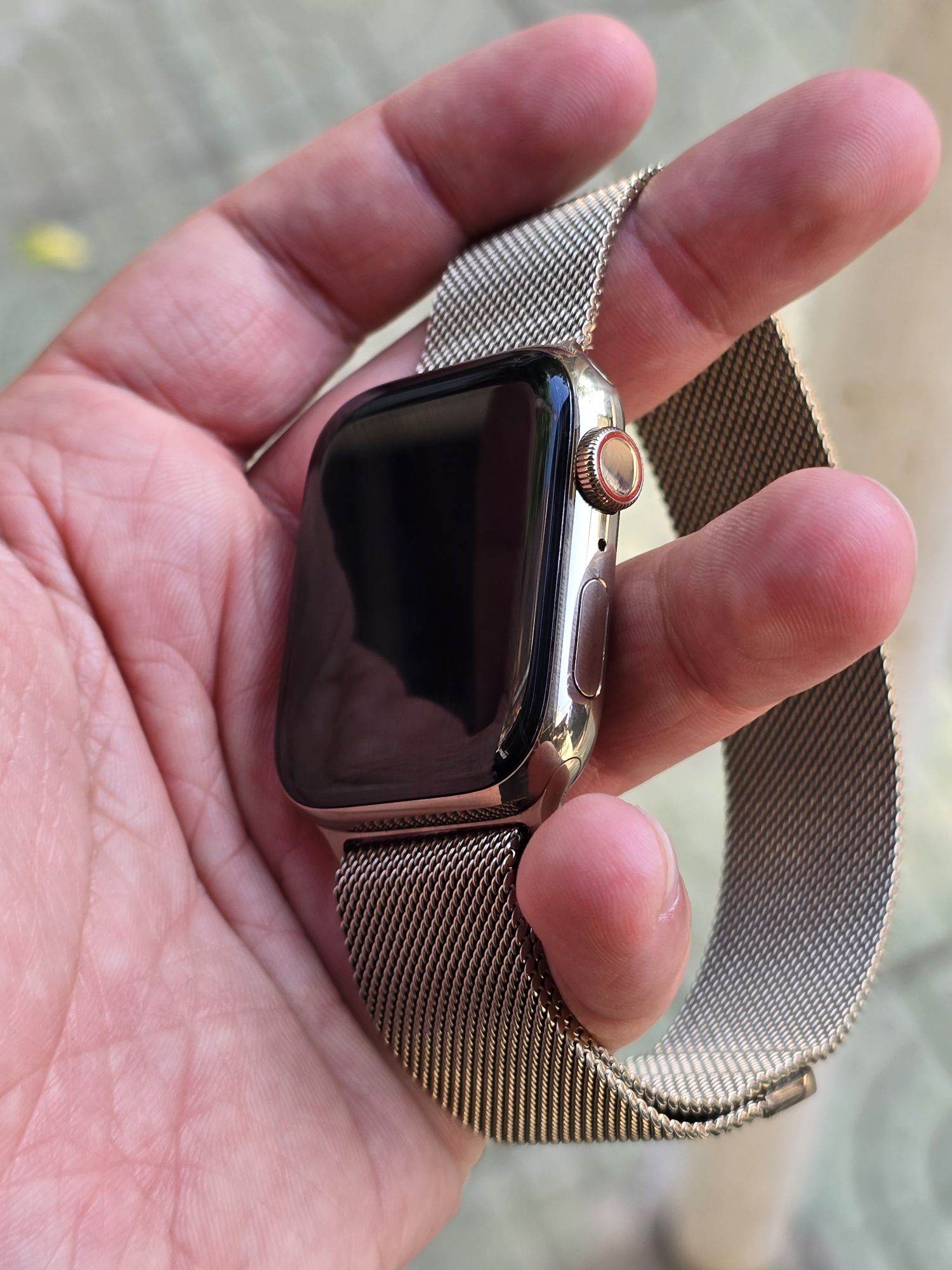 Apple Watch Series 6 gold