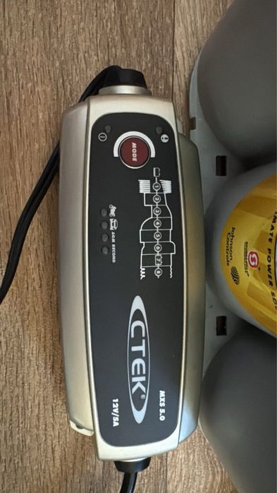 Продавам акумулатор OPTIMA Yellow Top YT U4.2 55 AH + зарядно Ctek 5.0