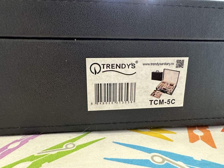 Комплект прибори за хранене за 12 човека