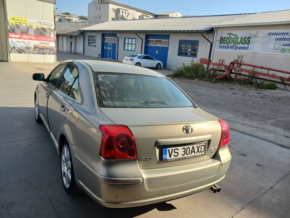 Toyota avensis t25 2.0 benzina