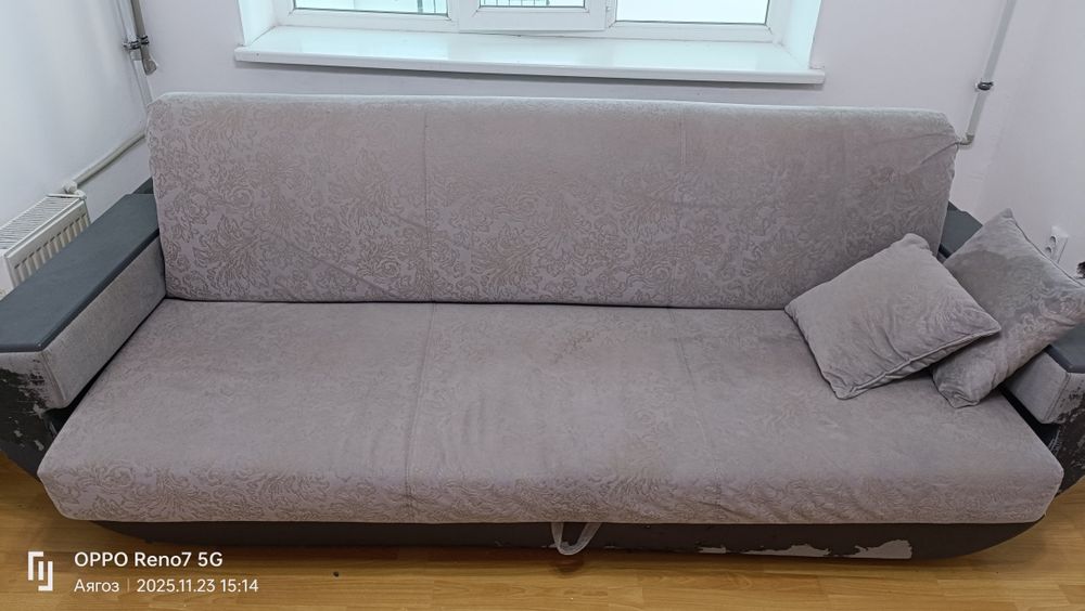 Отдам даром диваны