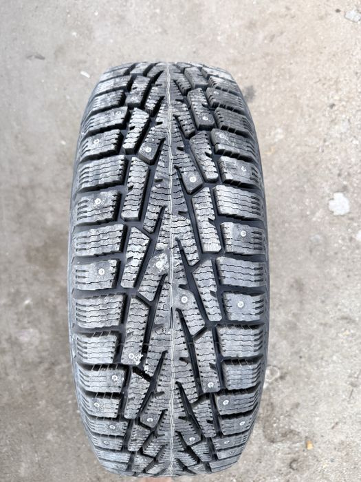 Зимние шины 215/60r16