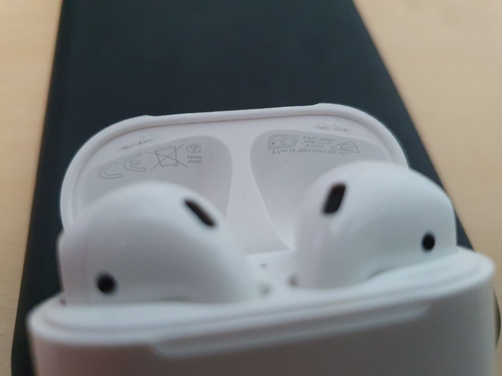 airpods 2 a1602 слушалки оригинални