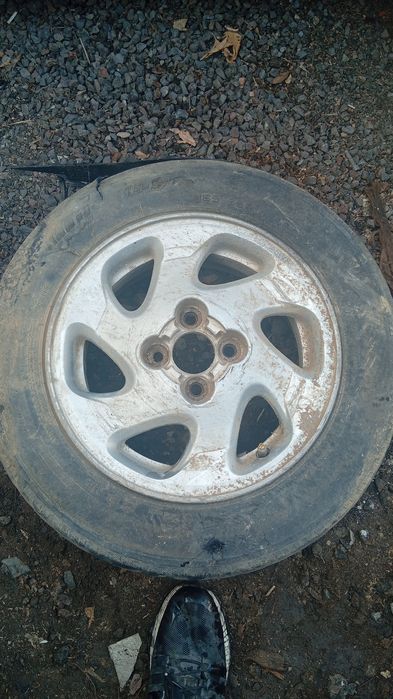 Диски от нисана Альмера