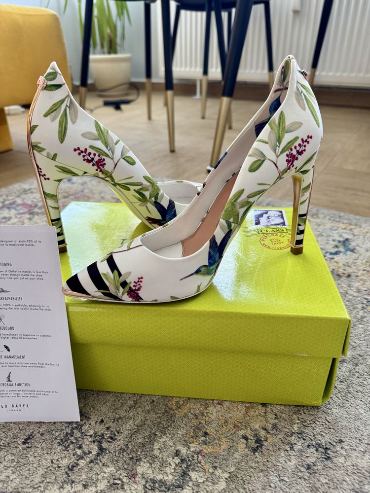 Ted Baker обувки на ток