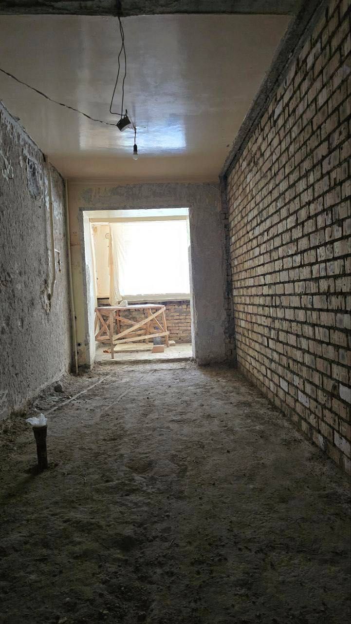 Ганга Продается 3 комнатная коробка м.Гафура Гуляма