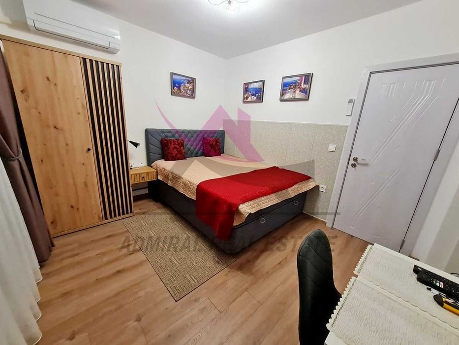 Дава се под наем Тристаен апартамент в Варна, Център - 80 кв.м за 1000 € - Снимка #2