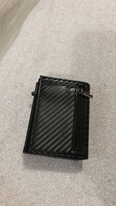 Portofel RFID pentru carduri