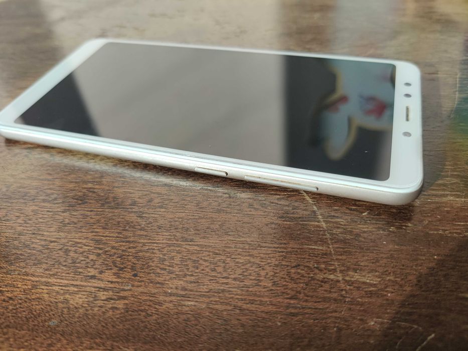 Xiaomi Redmi 5 Plus 32GB/3GB, отлично състояние