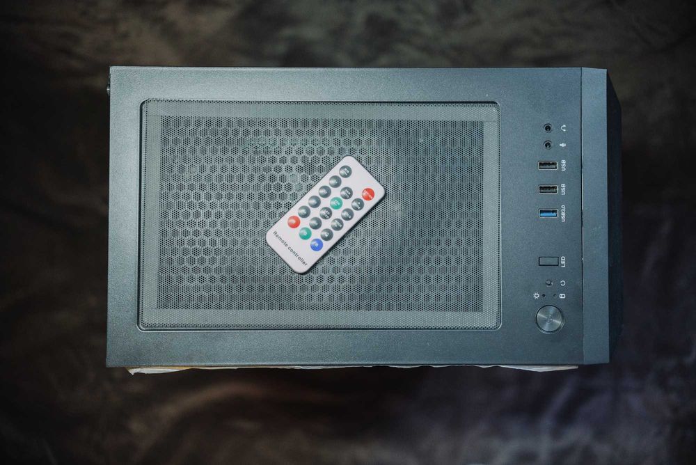 Vand Unitate de gaming sau pentru prelucrare foto/video