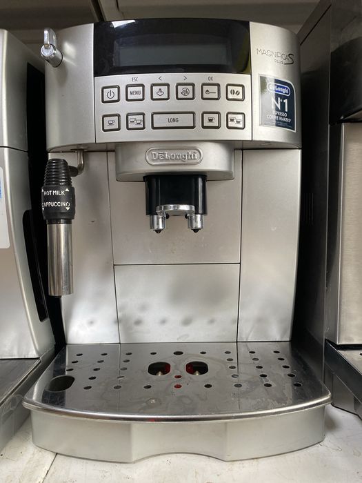 Espressor automat Delonghi Magnifica S expresor espresor