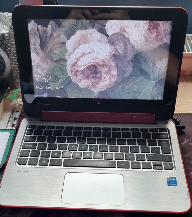 Vând 2 laptop-uri funcționale.