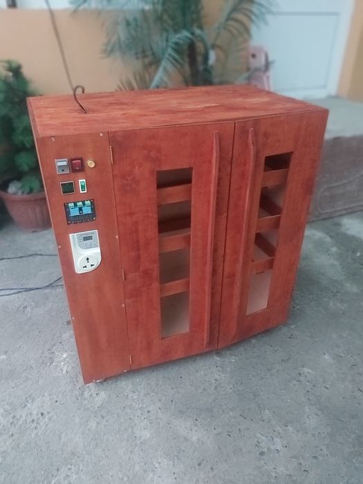 Инкубатор сотилади, ўзим тайёрлаганман, очиш фоизи 90-100% атрофида