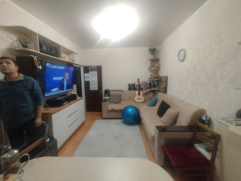 Продается 2/4/4. Чиланзар 2 квартал.