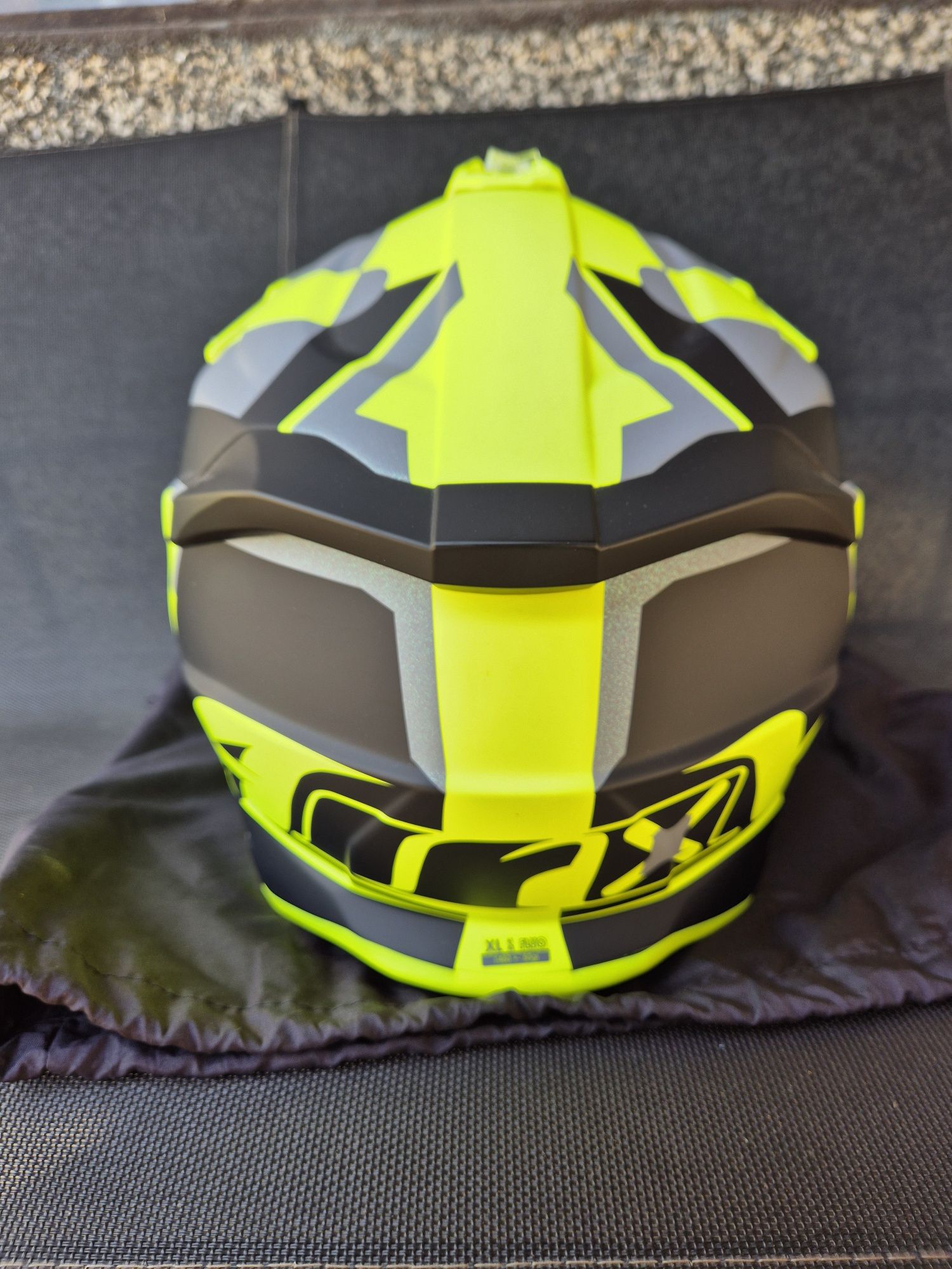 Каска Airoh Strycker XL