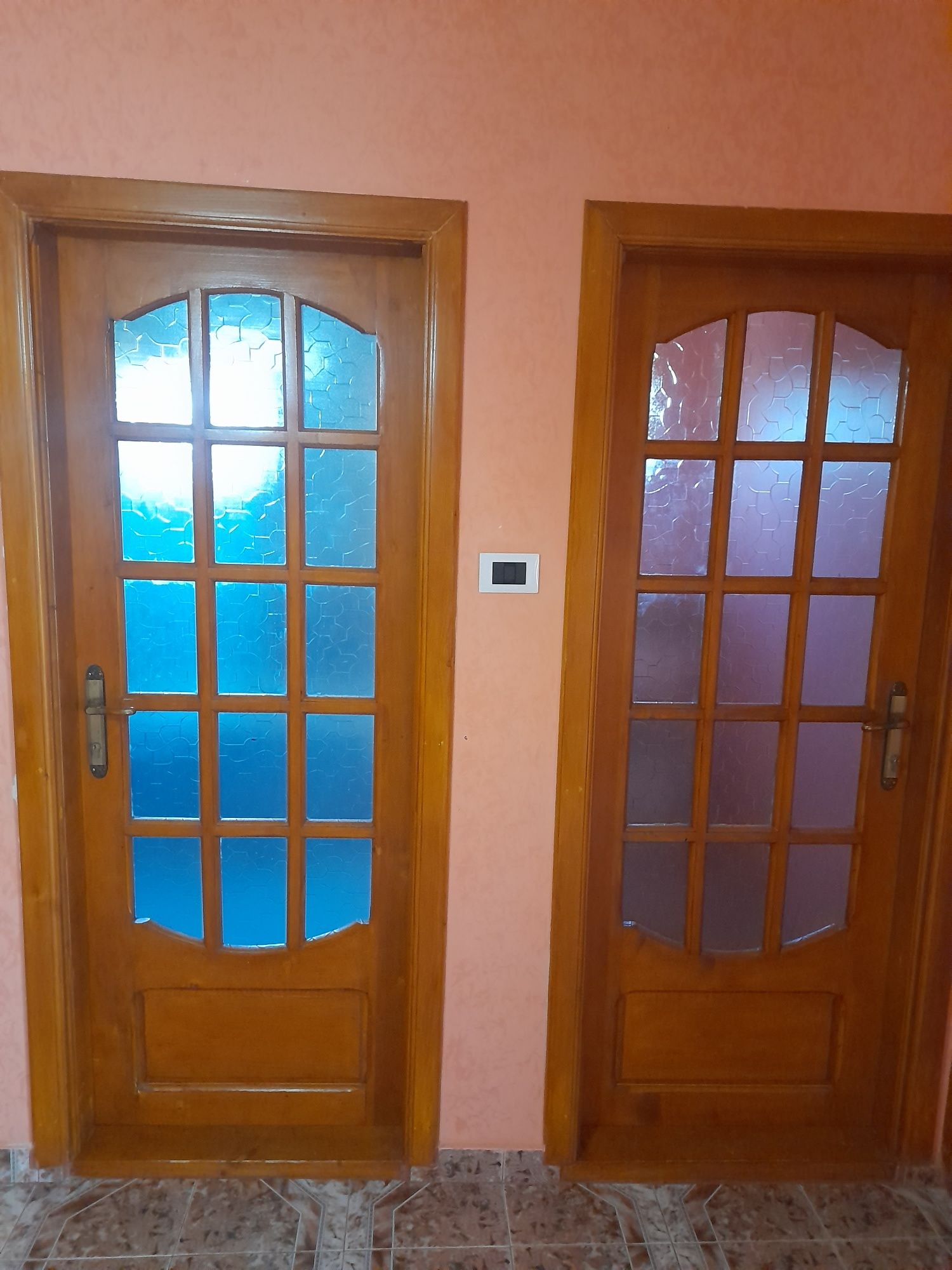 usi interior lemn brad