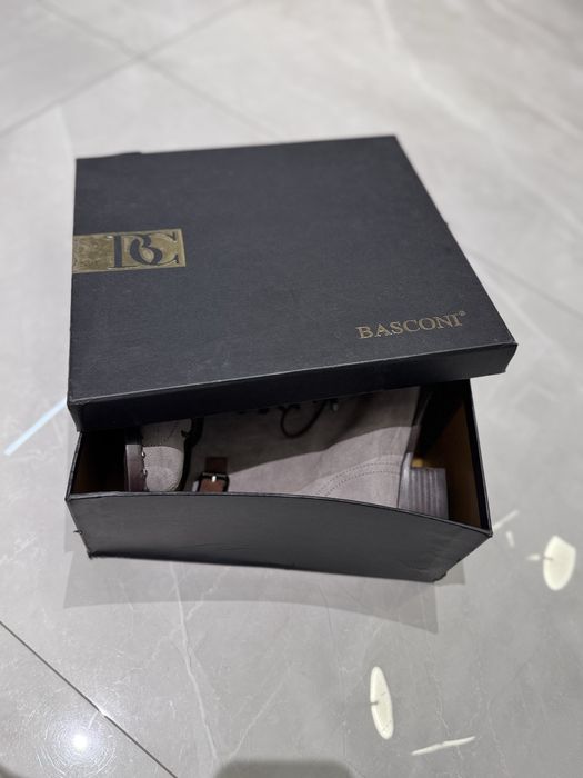 Продам полусапоги Basconi