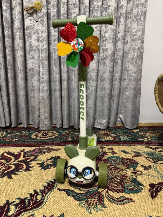 Продается новый самокат проехались 1 раз