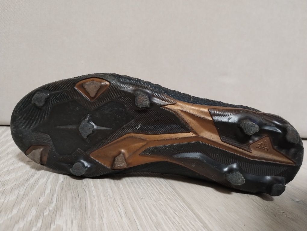 Adidas predator 18.3 бутонки