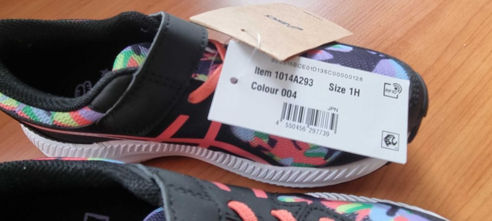 Pantof sport Asics marime 33