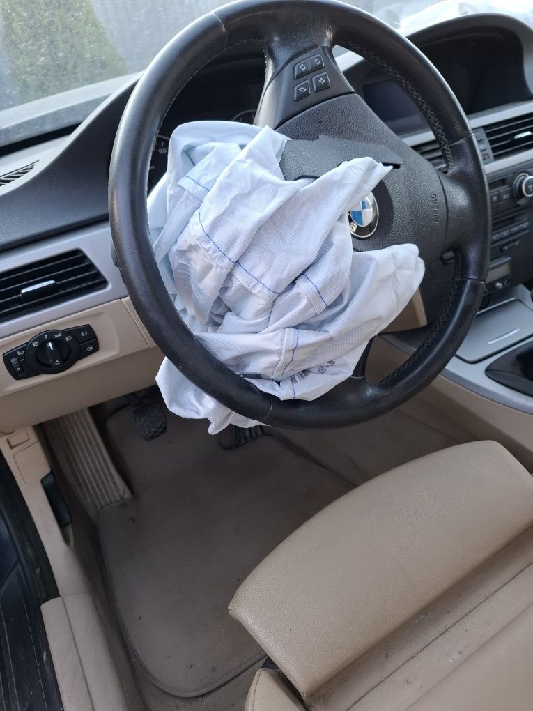 Vând bmw e91, avariat fata