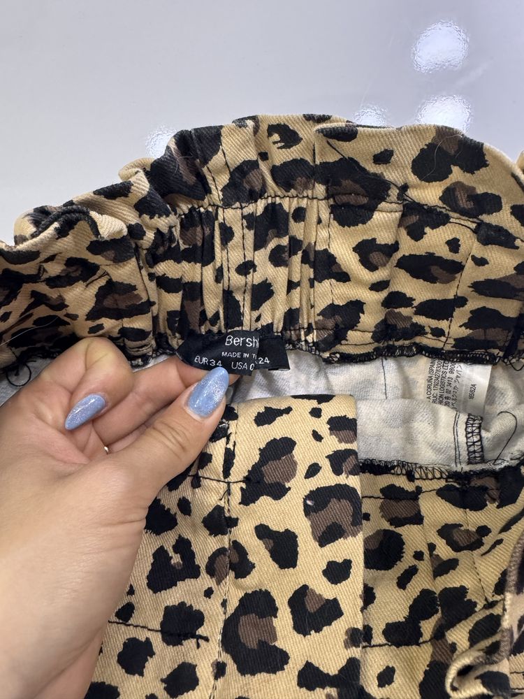 Дънкова пола Bershka леопардов принт