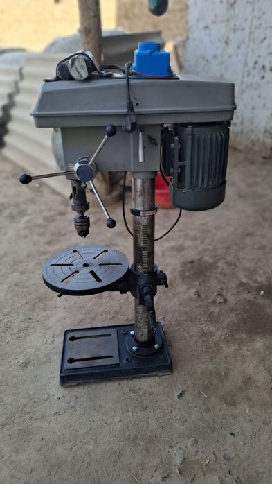 Сверленни апарат