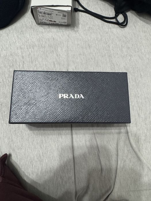 Ochelari PRADA, mai multe detalii in privat.