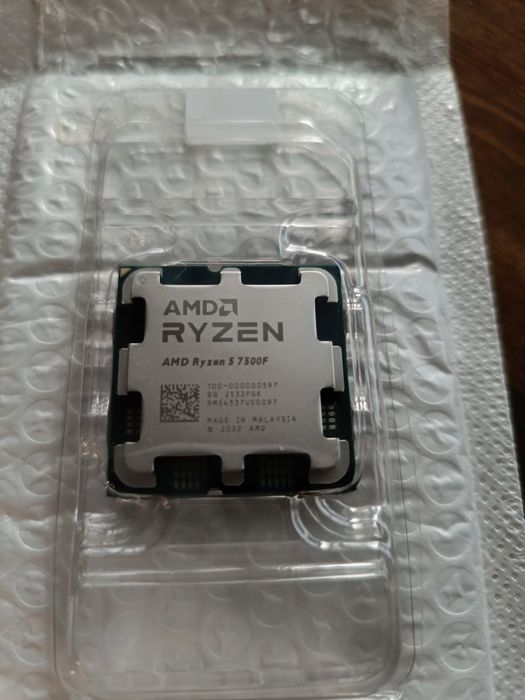 Продам процессор Ryzen 5 7500f