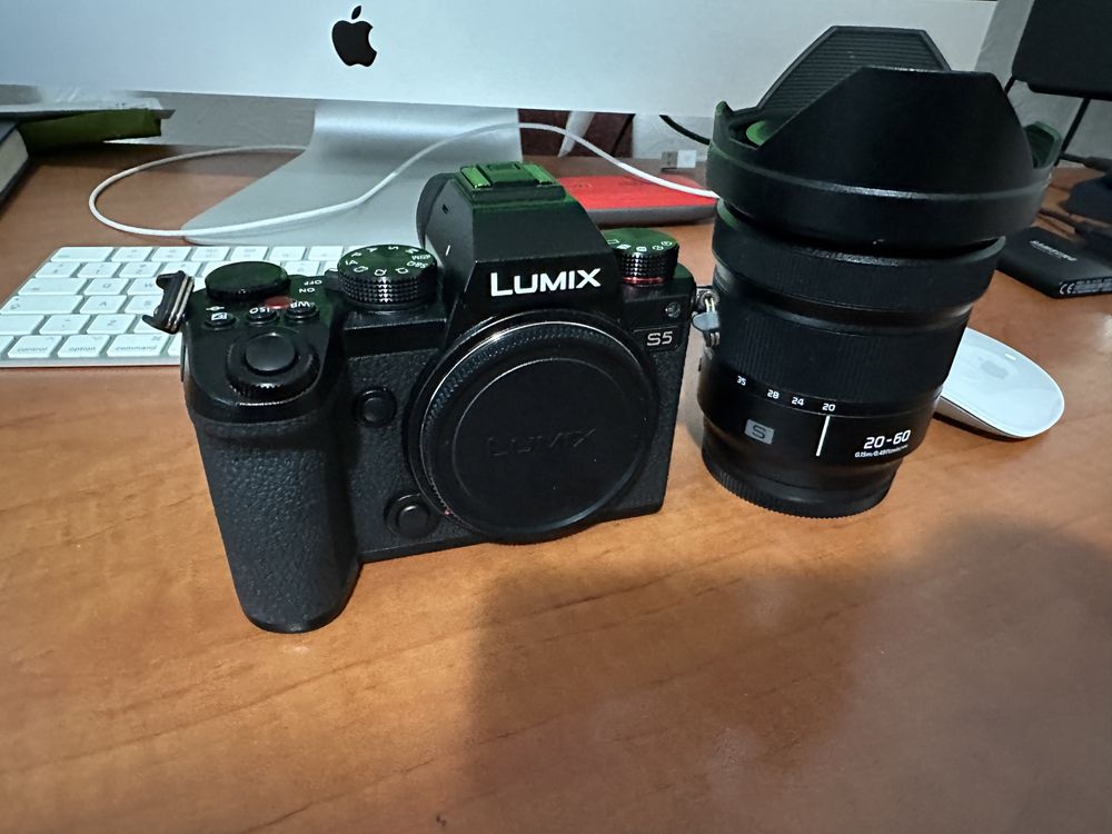 Panasonic Lumix S5 Full Frame, nou, cu obiectivul 20-60 mm