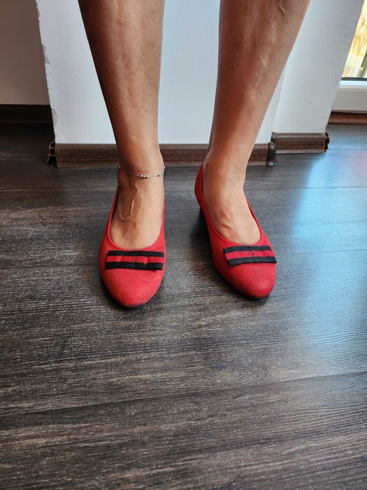 Pantofi rosii cu fundita 36