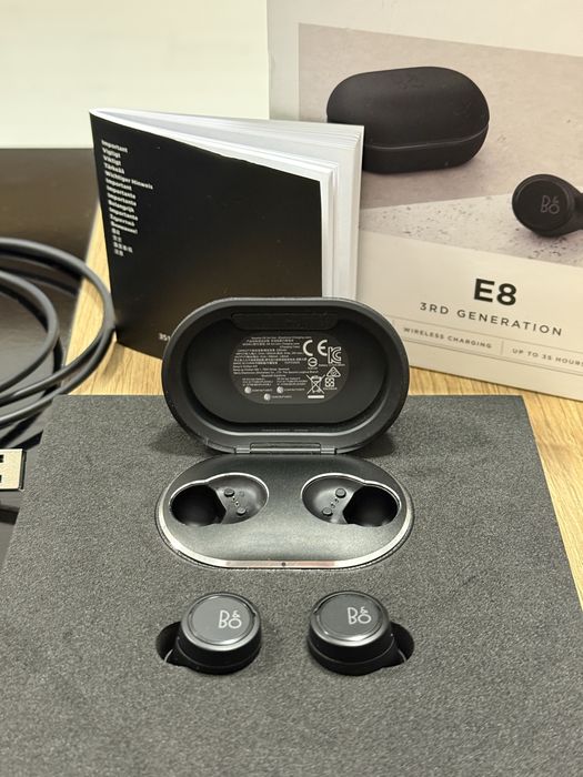 Безжични слушалки Bang&Olufsen E8 3rd Gen като нови