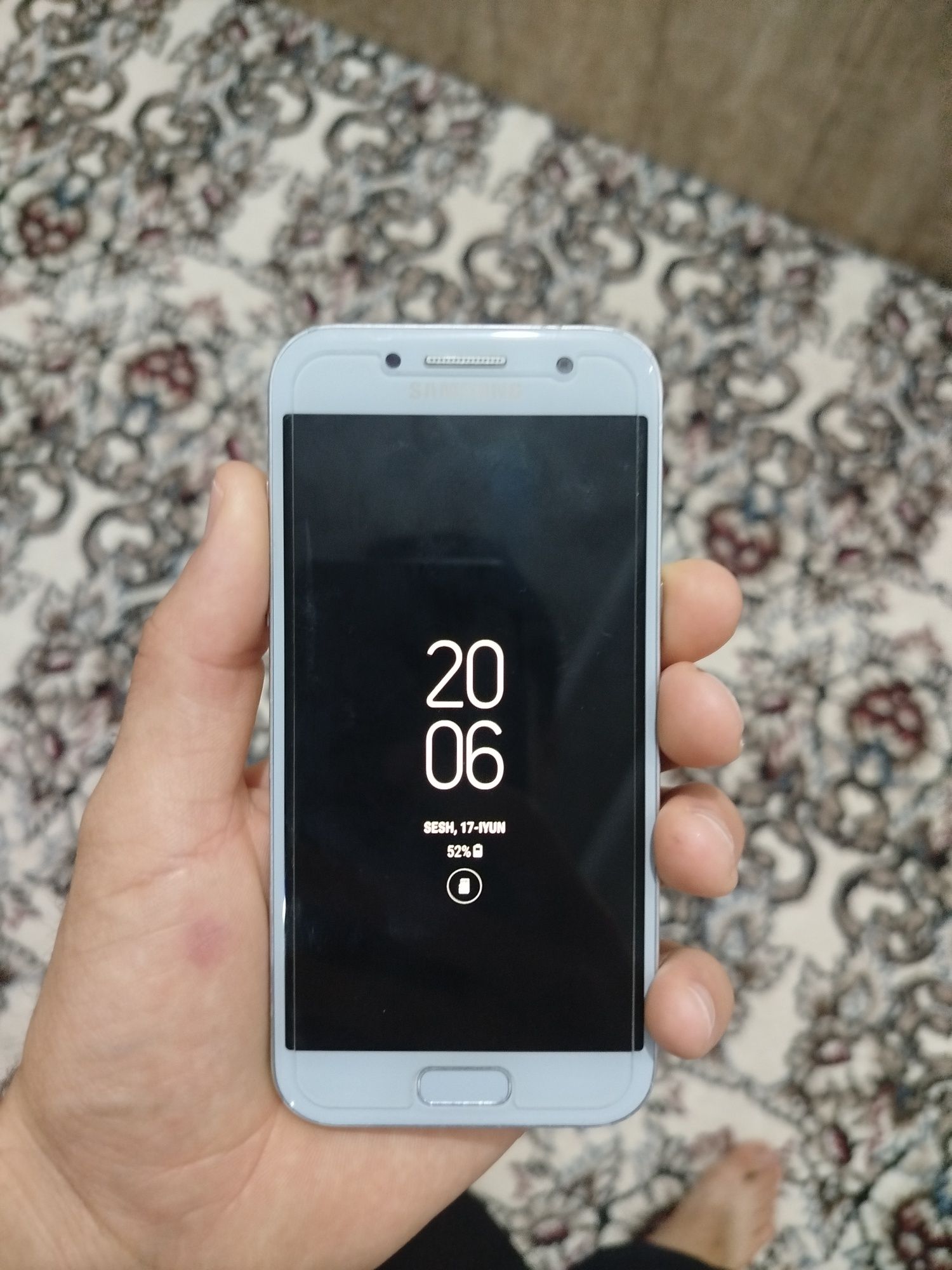 Telefon sotiladi A3 2017