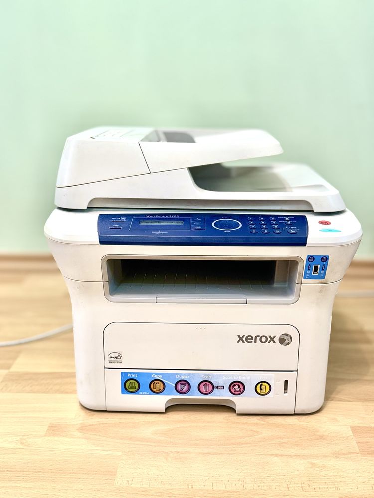 Продам принтер xerox 3220