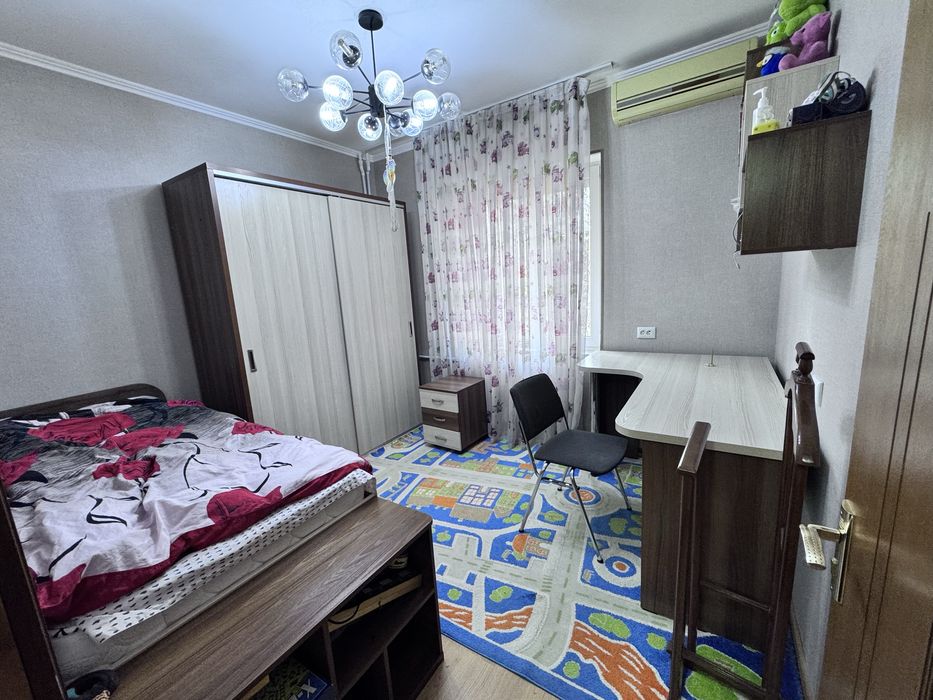 Аренда квартиры на год, 2 человека, предоплата !