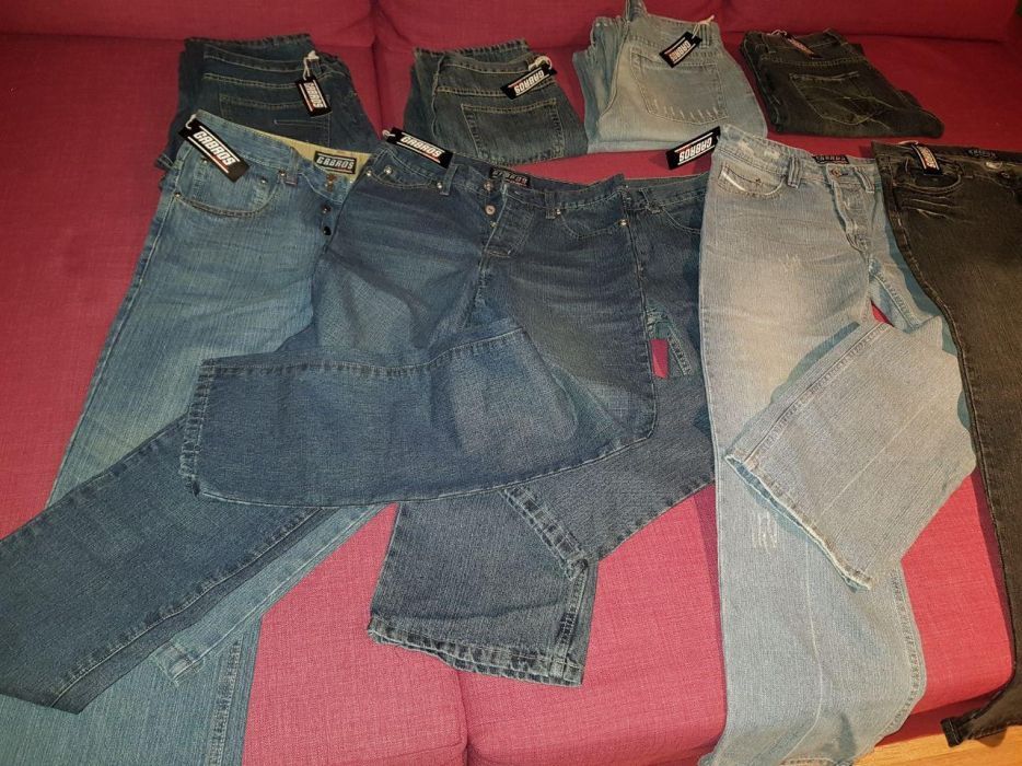 42 perechi Blugi noi Model Clasic