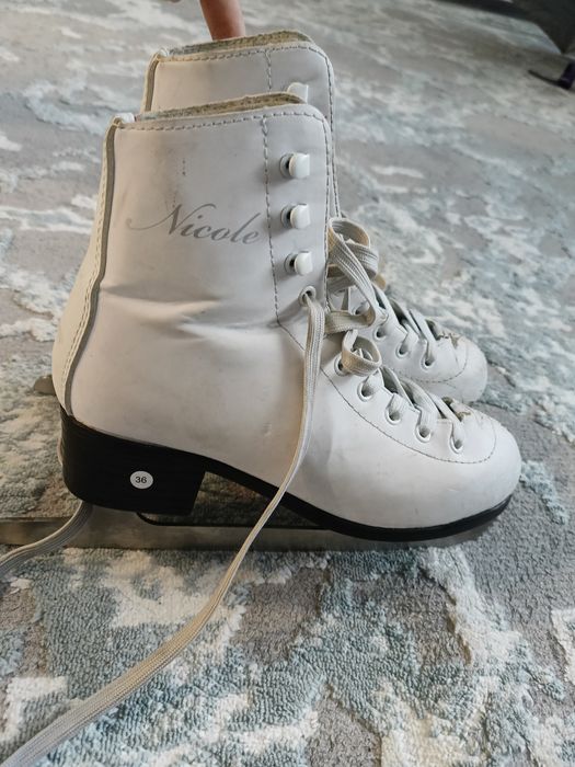 Продам коньки для девочки