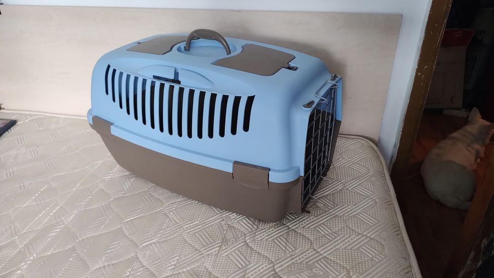 cușcă mare transport animale 61 x 40 x 38(h) cm.