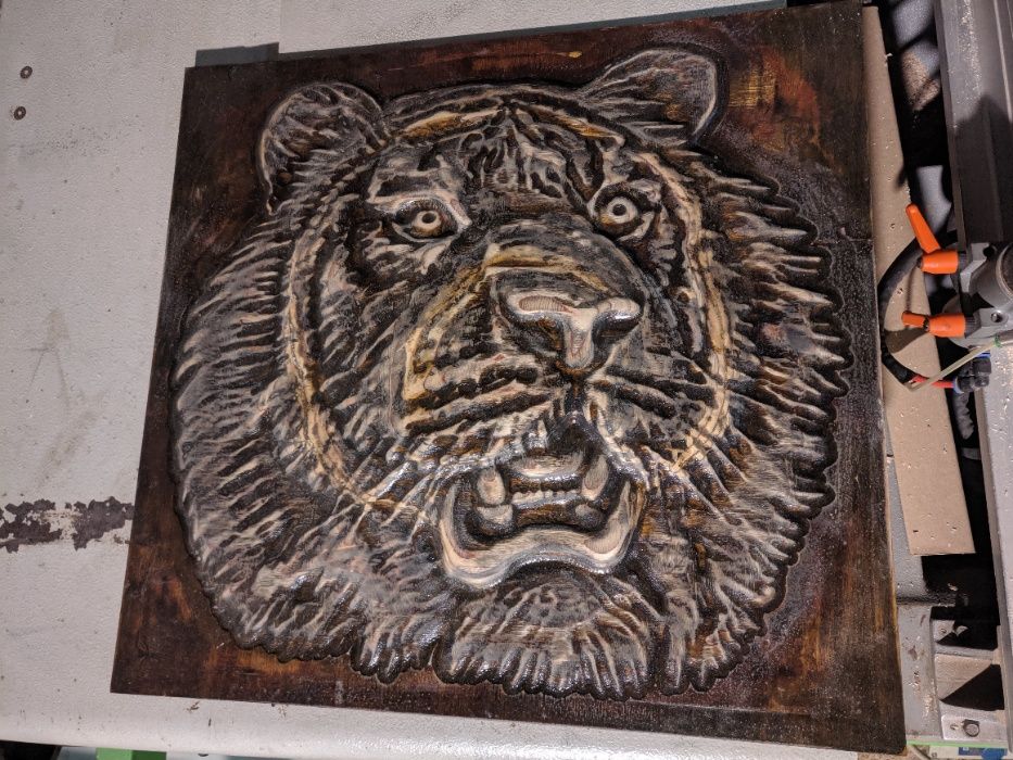 Услуги със CNC рутер, фреза