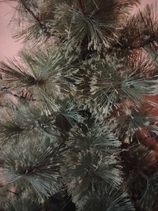 Продам искусственную ёлку