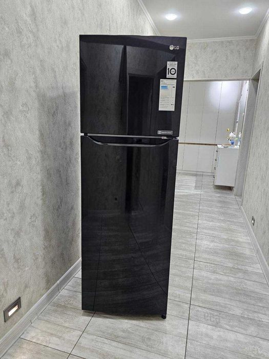 ПРОДАМ LG GN-С272SBCN Инверторный Холодильник. Состояние ОТЛИЧНОЕ
